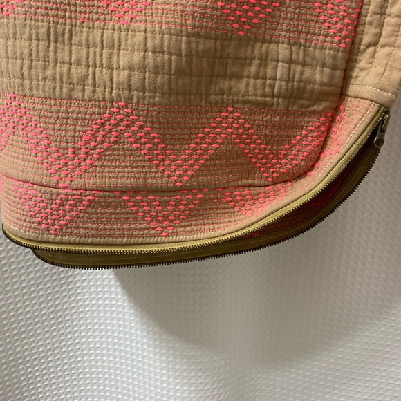 NWOT FP ONE Geo Mango Quilt Dog Bed Cover - Picture 6 of 8